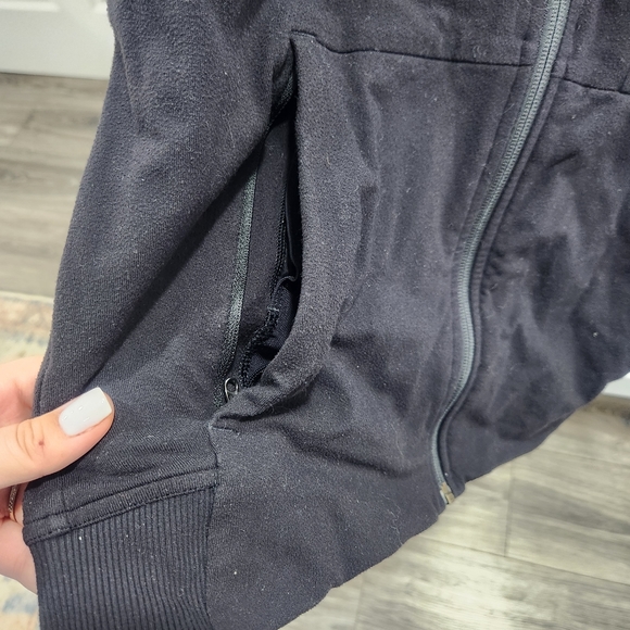 Lululemon Black Pre Post Jacket First Release Medium - Picture 10 of 11